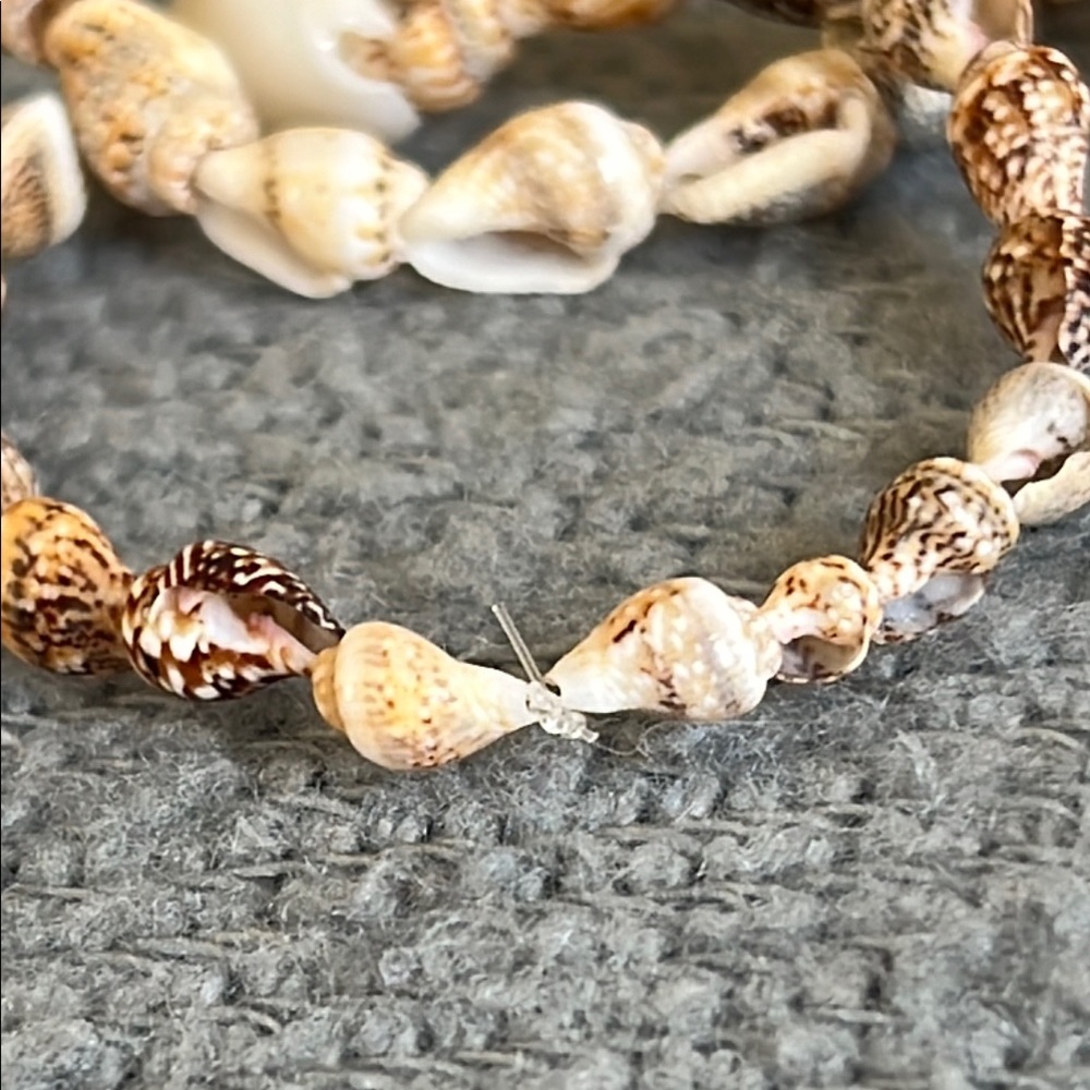Shell Bead Necklace - Picture 10 of 12